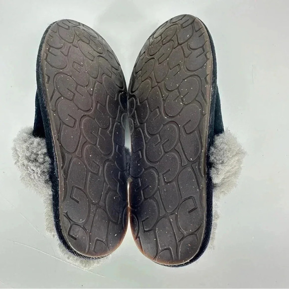 UGG Scuffette II house Slipper - Picture 7 of 7